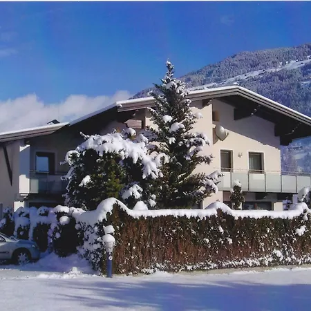Apartment Cozy Apartment In Aschau Im Zillertal Near Ski Lift *